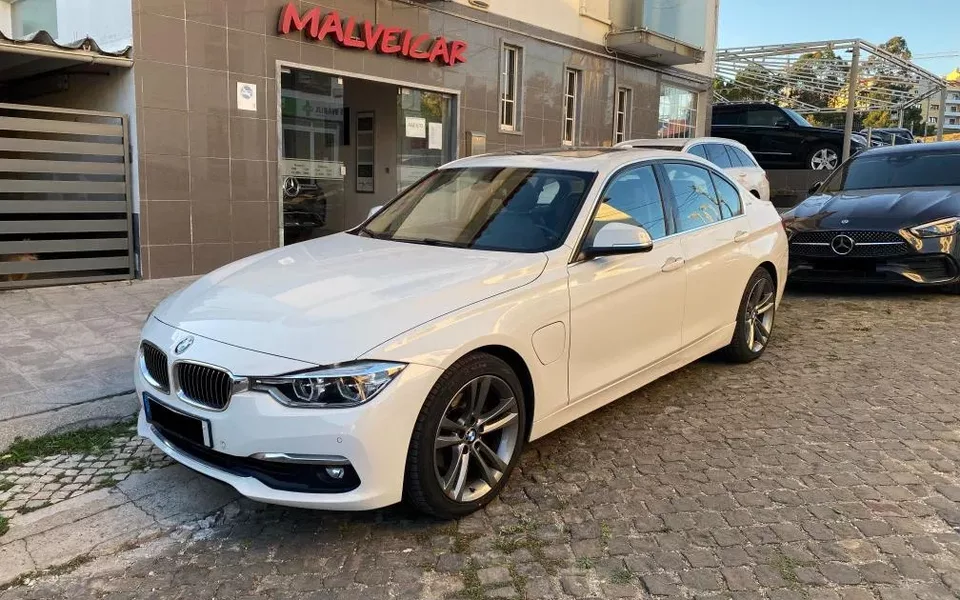 BMW 330 e iPerformance Line Sport