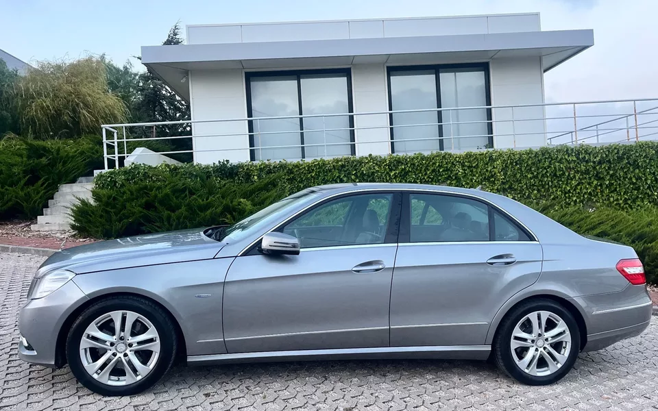 Mercedes-Benz E 350 CDI Avantgarde BlueEfficiency