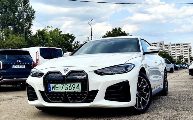 BMW i4 2023