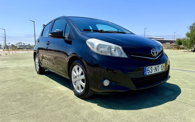 Toyota Yaris 1.0 VVT-i Comfort+P.Style +Navi