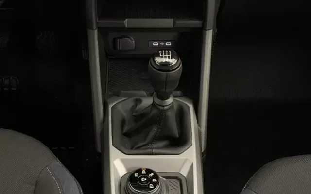Dacia DUSTER Mild Hybrid 130 4x4 Journey Zéro km immatriculé