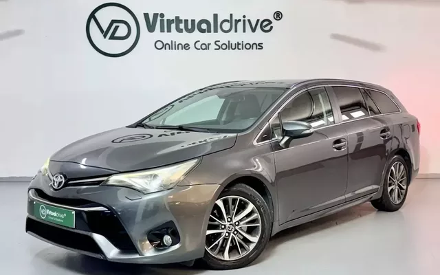 Toyota Avensis Touring Sports 2.0 D-4D Luxury+GPS