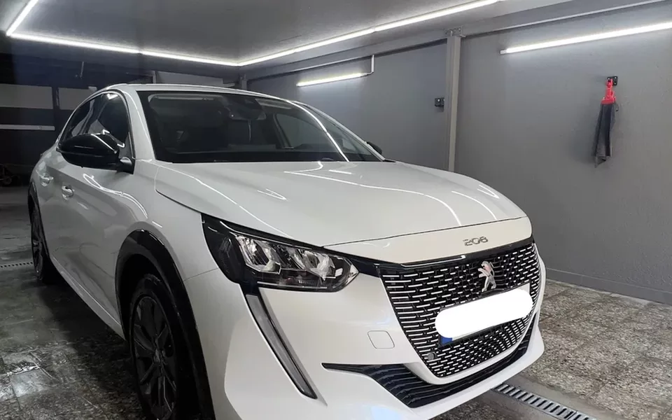Peugeot e-208 Allure