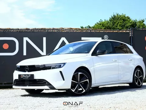 Opel Astra 1.2 T Elegance