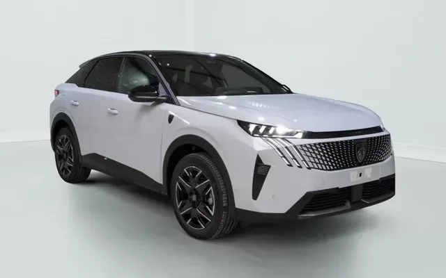 Peugeot 3008 Hybrid 145 e-DCS6 GT Zéro km immatriculé