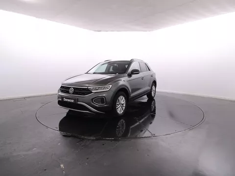 Volkswagen T-Roc 1.0 TSI Life 110cv / Vidros Escurecidos / LED / JLL