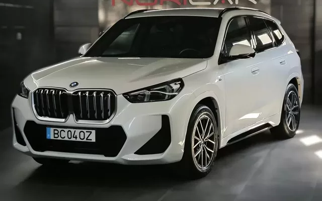 BMW iX1 xDrive30 Pack Desportivo M