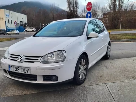 VOLKSWAGEN Golf Golf 2.0 FSI Highline Tiptronic - 6500€ en Ripoll