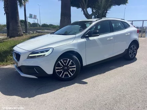 Volvo V40 Cross Country 1.5 T3 Plus Geartronic