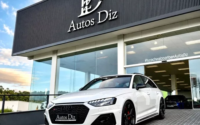 AUDI A4 RS4 Avant TFSI Competition plus quattro tiptronic