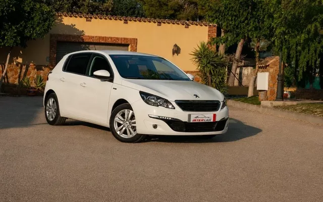 PEUGEOT 308 308 1.2 PureTech S&S Allure 110