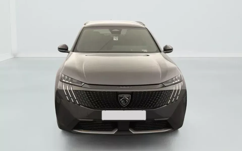 Peugeot 5008 Gt 1.2 HYBRID 145 Zéro km immatriculé