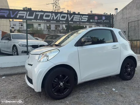 Toyota iQ 1.0