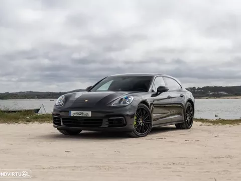 Porsche Panamera Sport Turismo 4 E-Hybrid