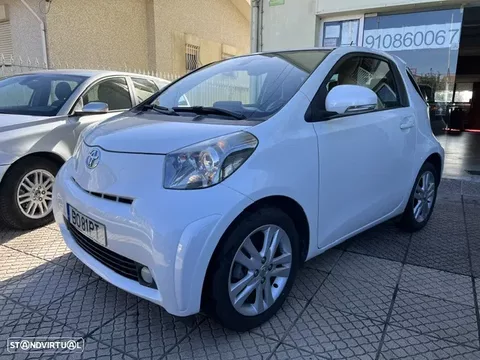Toyota iQ