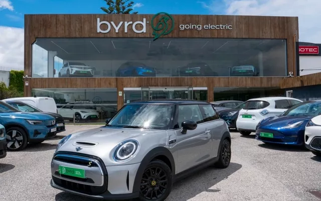 MINI 3 Portas Cooper SE Yours