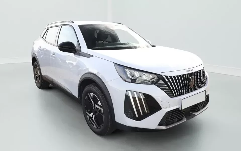 Peugeot 2008 HYBRID 145 ALLURE Zéro km immatriculé
