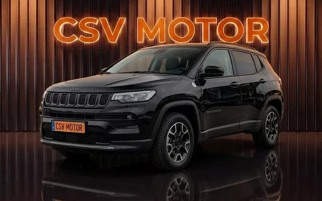JEEP Compass Compass 1.3 PHEV Trailhawk EAWD Aut. 240
