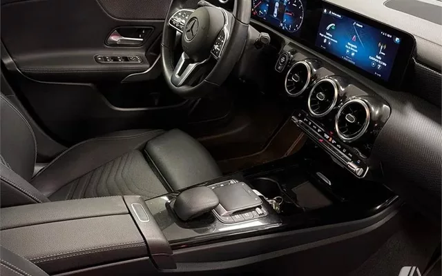 MERCEDES-BENZ Clase CLA CLASE CLA 200 D DCT