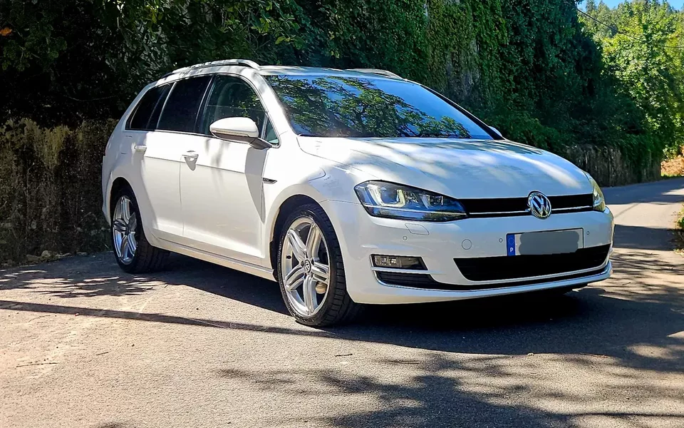 VW Golf Variant 1.6 TDi R-Line DSG
