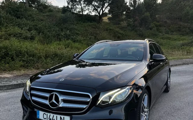 Mercedes-Benz E 220 d AMG Line