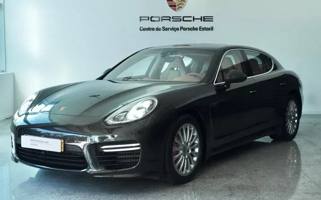 Porsche Panamera Turbo PDK