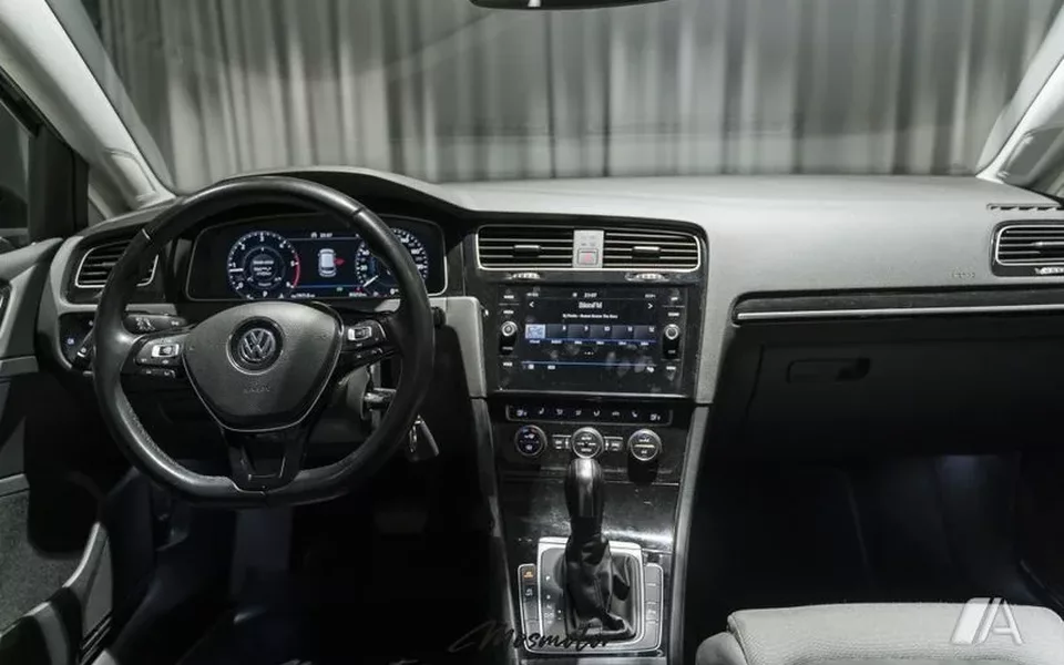 VOLKSWAGEN Golf Golf 2.0TDI R-Line 110kW