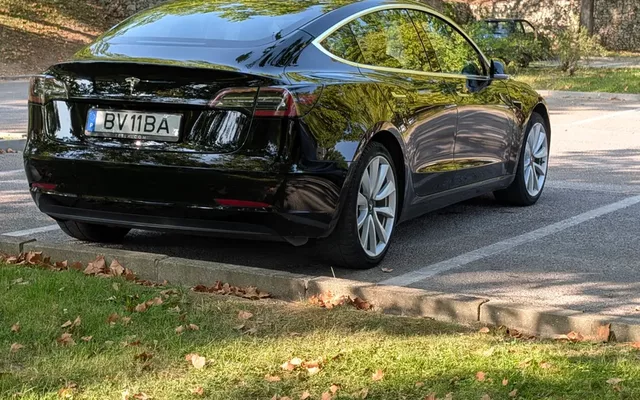 Tesla Model 3 Standard Range Plus RWD