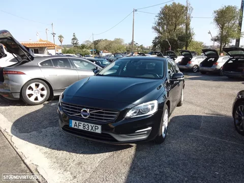 Volvo V60 2.4 D6 Momentum AWD Phev