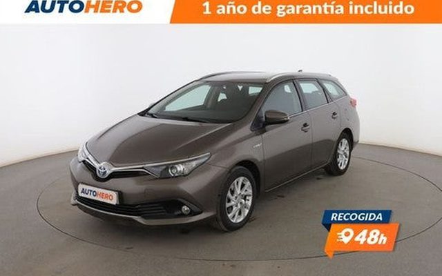 TOYOTA Auris hybrid 140H Business