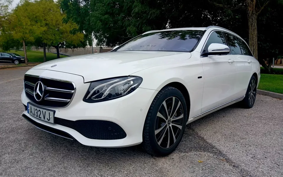 Mercedes-Benz E 300 Bluetec Hybrid Avantgarde