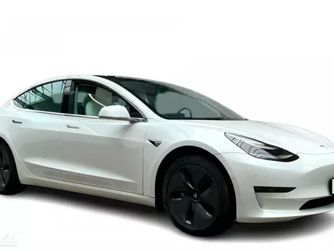 Tesla Model 3 Long Range AWD Dual Motor