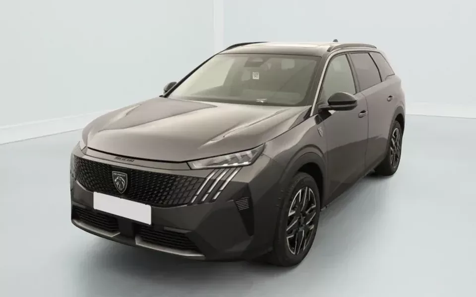 Peugeot 5008 Gt 1.2 HYBRID 145 Zéro km immatriculé