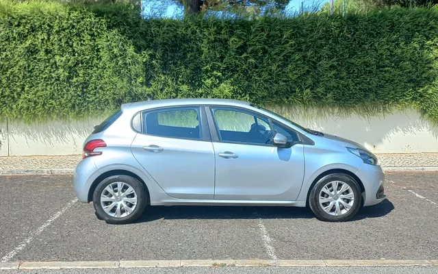 Peugeot 208 PureTech 82 Start & Stop Style