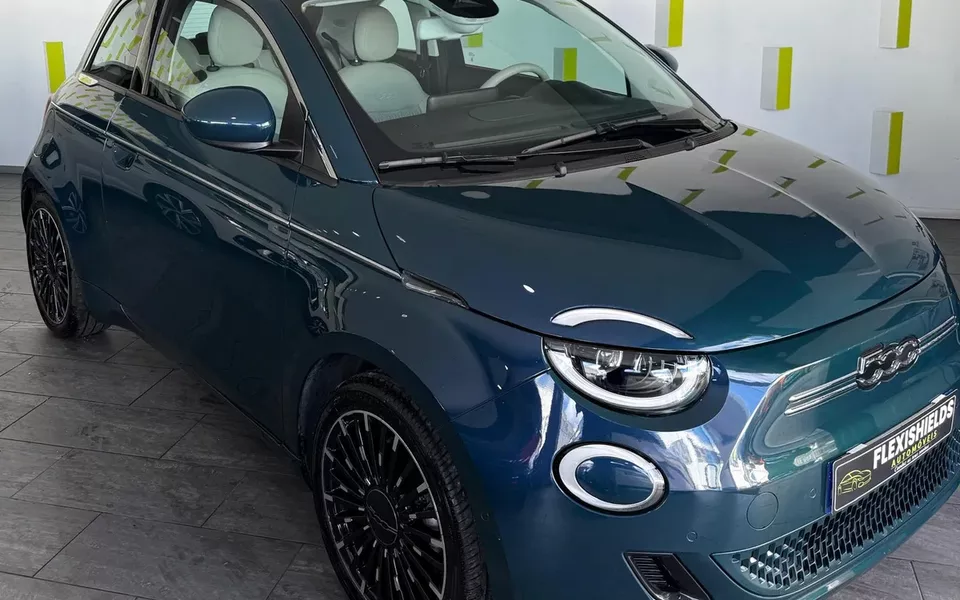 Fiat 500e 42kWh la Prima (by Bocelli)