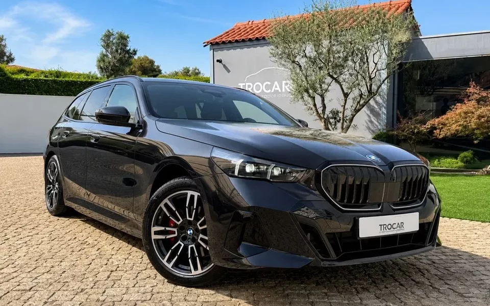 BMW 530 e Pack Desportivo M Pro