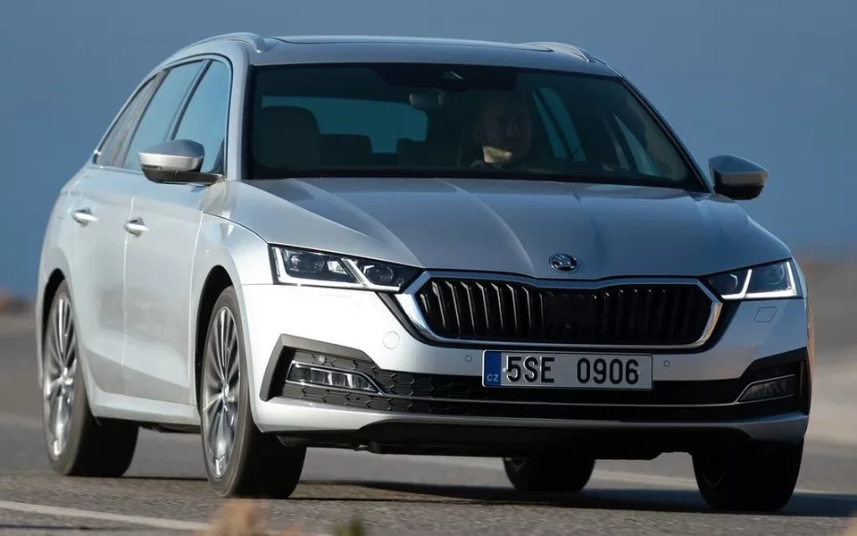 SKODA Octavia Octavia Combi 2.0TDI Selection DSG 110kW