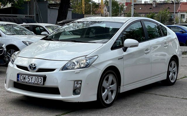 Toyota Prius 30