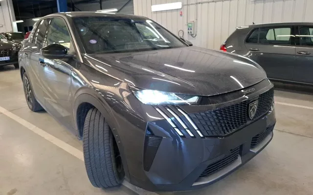 Peugeot 3008 1.2 Hybrid Allure e-DCS6