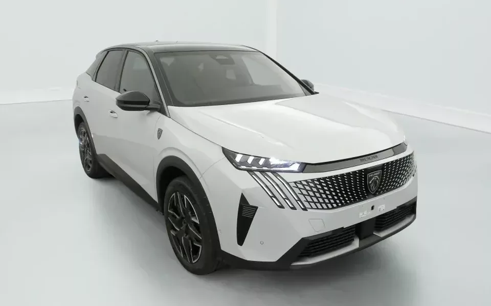 Peugeot 3008 Hybrid 145 e-DCS6 GT Zéro km immatriculé