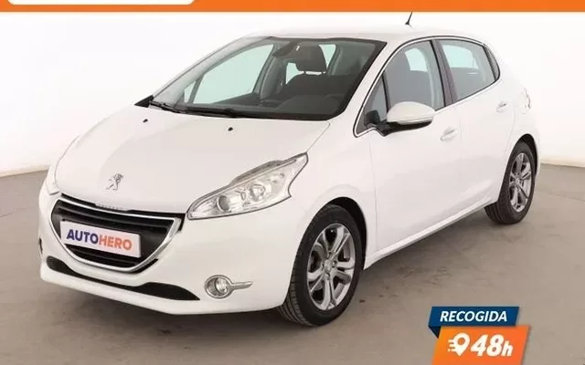 PEUGEOT 208 208 1.2 PureTech Allure 82