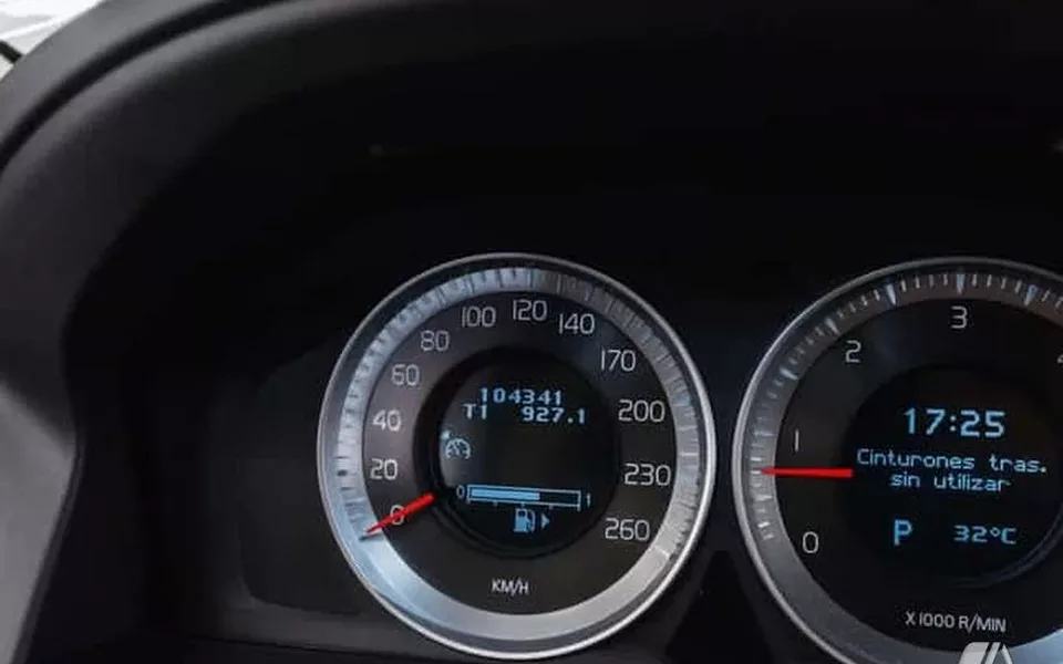VOLVO XC60 XC60 D3 Momentum AWD Aut.