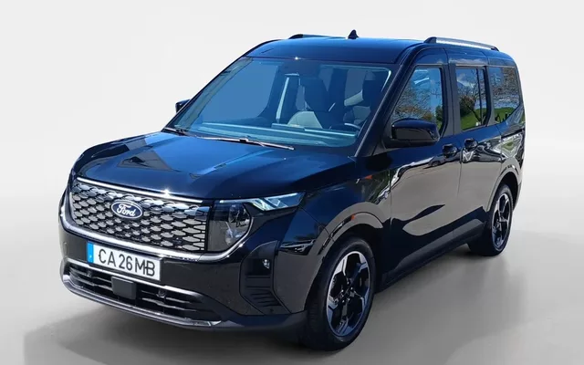Ford Tourneo Courier 1.0 EcoBoost Titanium DCT