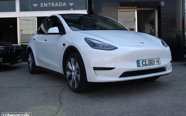 Tesla Model Y Standard