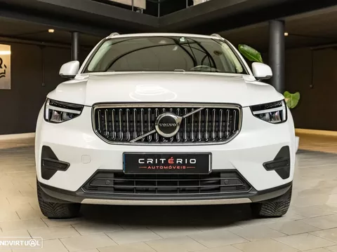 Volvo EX40