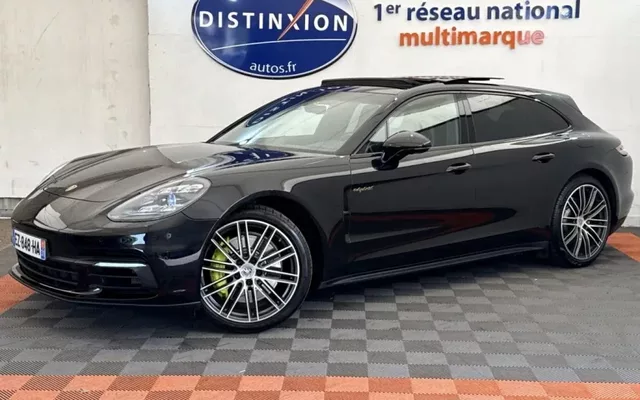 PORSCHE PANAMERA