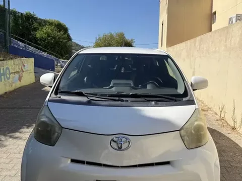 Toyota iQ 1.0 VVT-i Essential