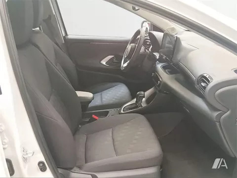 TOYOTA Yaris Yaris 120H 1.5 Active Plus