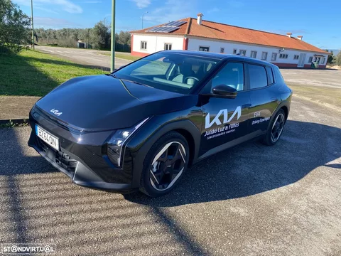 Kia EV4 81.4 kWh Tech