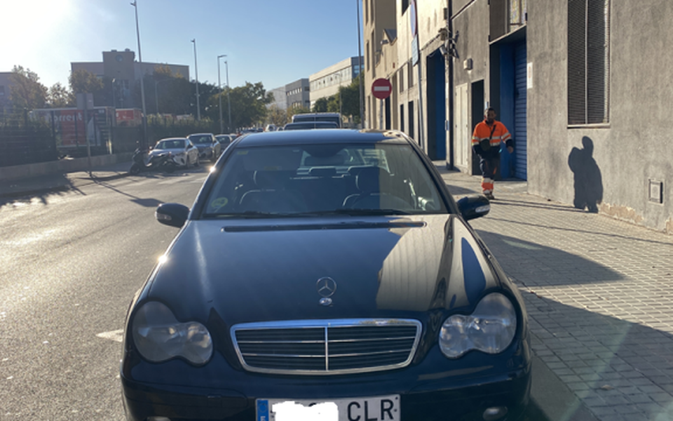 MERCEDES-BENZ Clase C C 180 K Elegance - 5350€ en Mataró